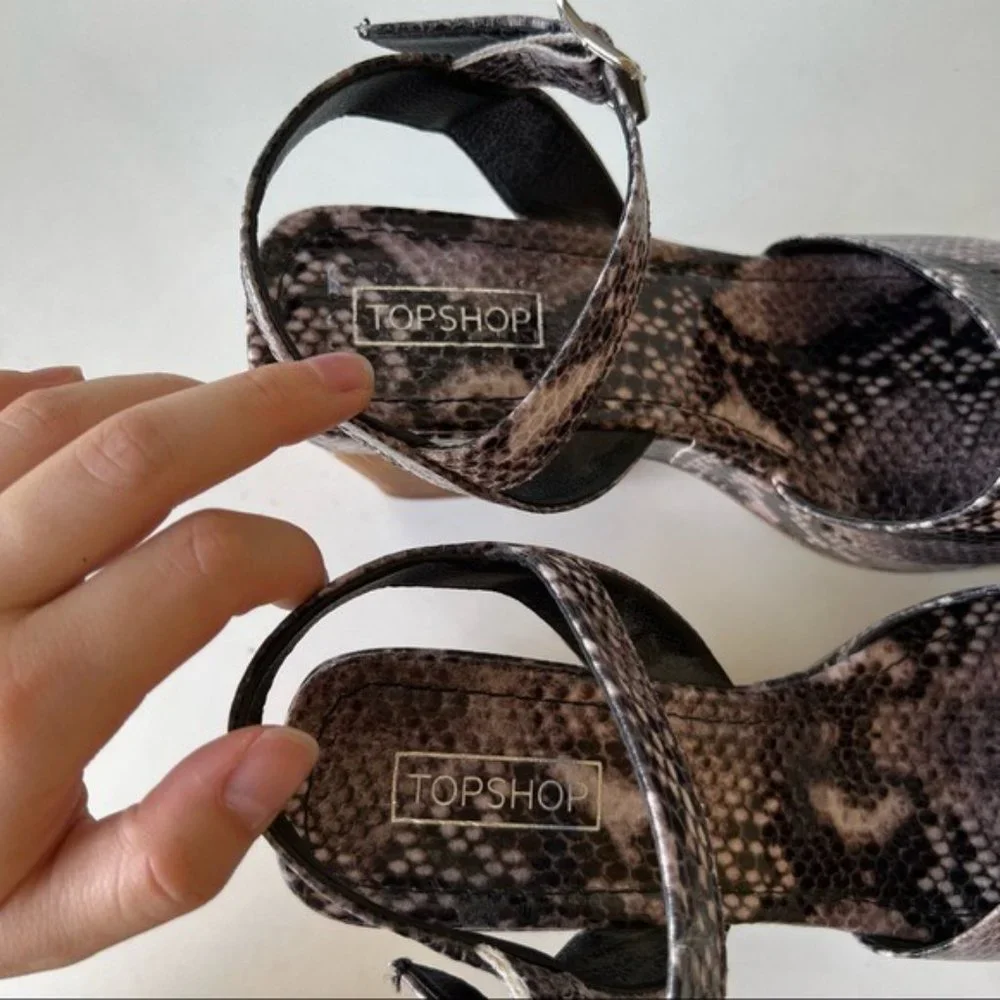 Topshop Chunky Platform Heel Sandals Snakeskin Gray Made in Italy US Size 9 - Picture 4 of 8